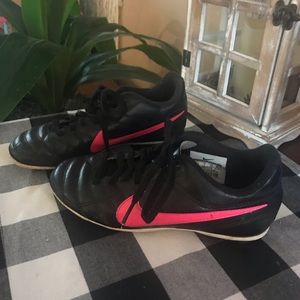 Girls Nike Softball Cleats